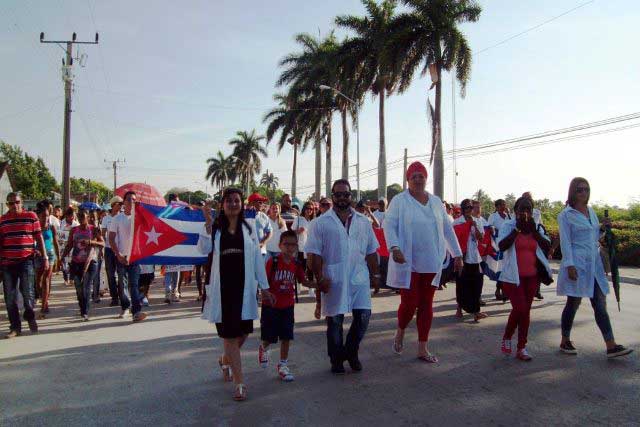 Amancieros por la Patria este Primero de Mayo. Foto: Niria Isabel Cardoso Estrada