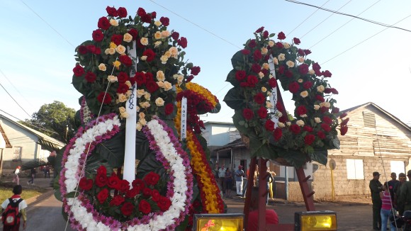 Ofrendas florales. Foto: Rafael Aparicio Coello