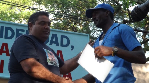 Amancio celebra advenimiento año 59 de la Revolución. Foto: Rafael Aparicio Coello.