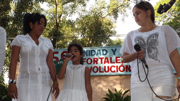 Amancio celebra advenimiento año 59 de la Revolución. Foto: Rafael Aparicio Coello.