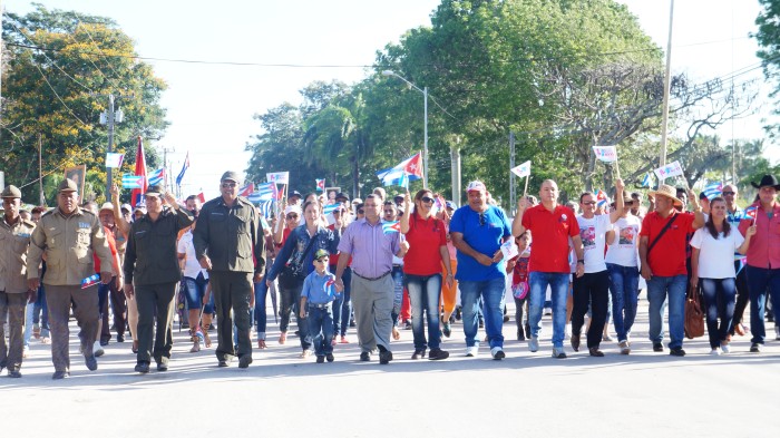 Desfile por el Día Internacional de los trabajadores en Amancio. Foto: Bárbara Borrás.