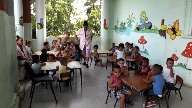 Niños en el círculo infantil Roberto García Blanco en Amancio. Foto: Niria Isabel Cardoso Estrada.