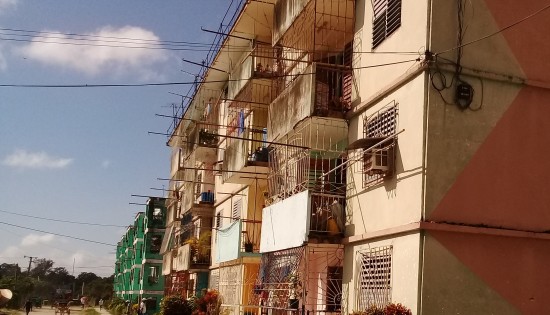 Edificios multifamiliares. Foto: Niria Isabel Cardoso Estrada