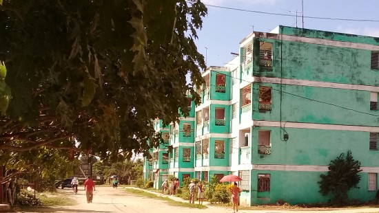 Edificios multifamiliares. Foto: Niria Isabel Cardoso Estrada