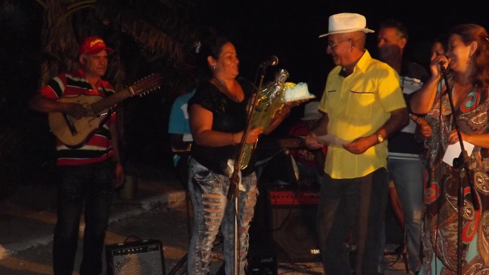 Homenaje al poeta Luis Martí Casas, personalidad de la cultura amanciera. Foto: Danay Naranjo Viñales.