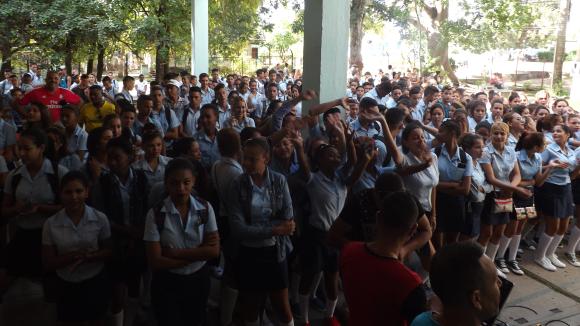 Festejo estudiantil en Amancio. Foto: Niria Isabel Cardoso Estrada