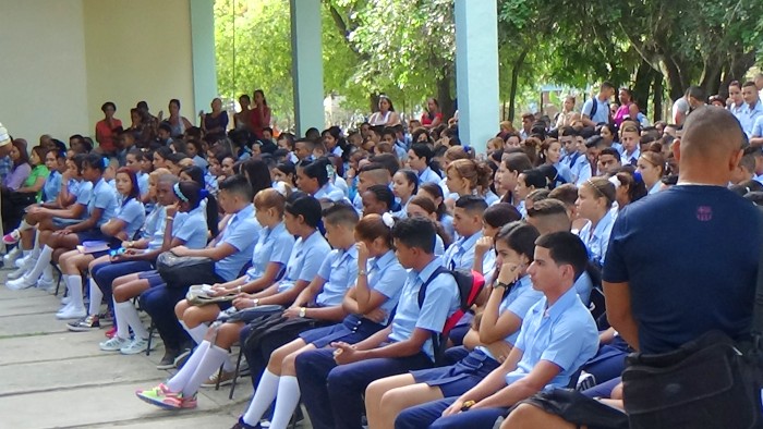 Acto municipal de inicio del curso escolar en Amancio. Foto: Edilberto Revolta Falls.