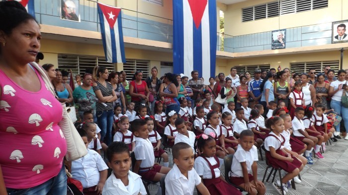  Actos similares tuvieron lugar en las  54 escuelas del municipio. Foto: NIria Isabel Cardoso Estrada