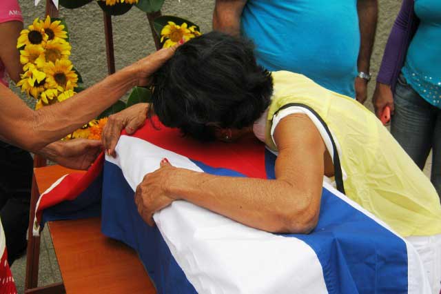 Tributo al combatiente del Tercer Frente Oriental Anastasio Quiñones Rodríguez en Amancio