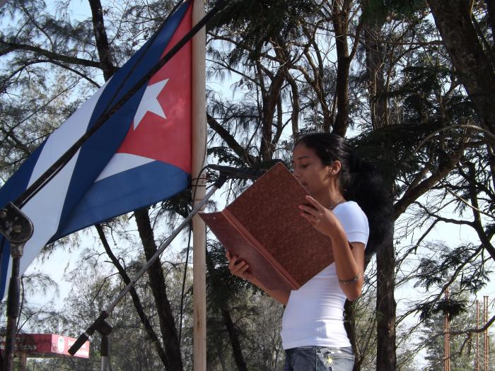 Acto Municipal por aniversarios de la Organización de Pioneros José Martí y la Unión de Jóvenes Comunistas en Amancio. Foto: Rafael Aparicio Coello.