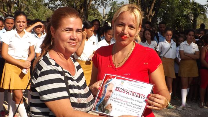 Acto Municipal por aniversarios de la Organización de Pioneros José Martí y la Unión de Jóvenes Comunistas en Amancio. Foto: Rafael Aparicio Coello.